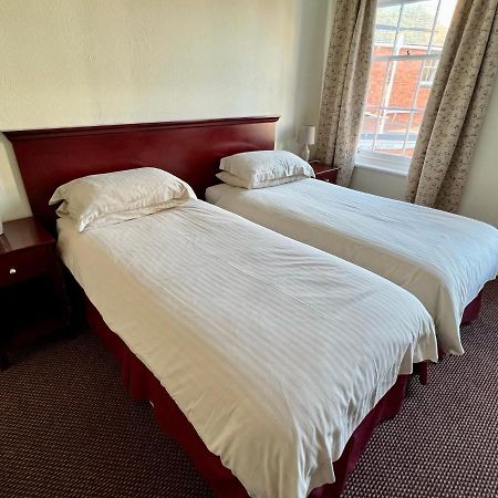 Calverts Hotel - Newport, Isle Of Wight Ngoại thất bức ảnh