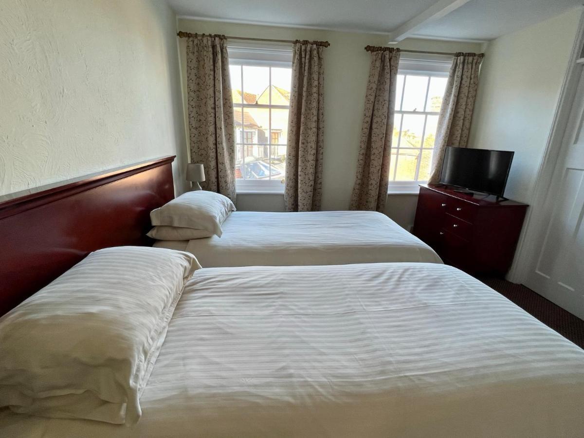 Calverts Hotel - Newport, Isle Of Wight Ngoại thất bức ảnh