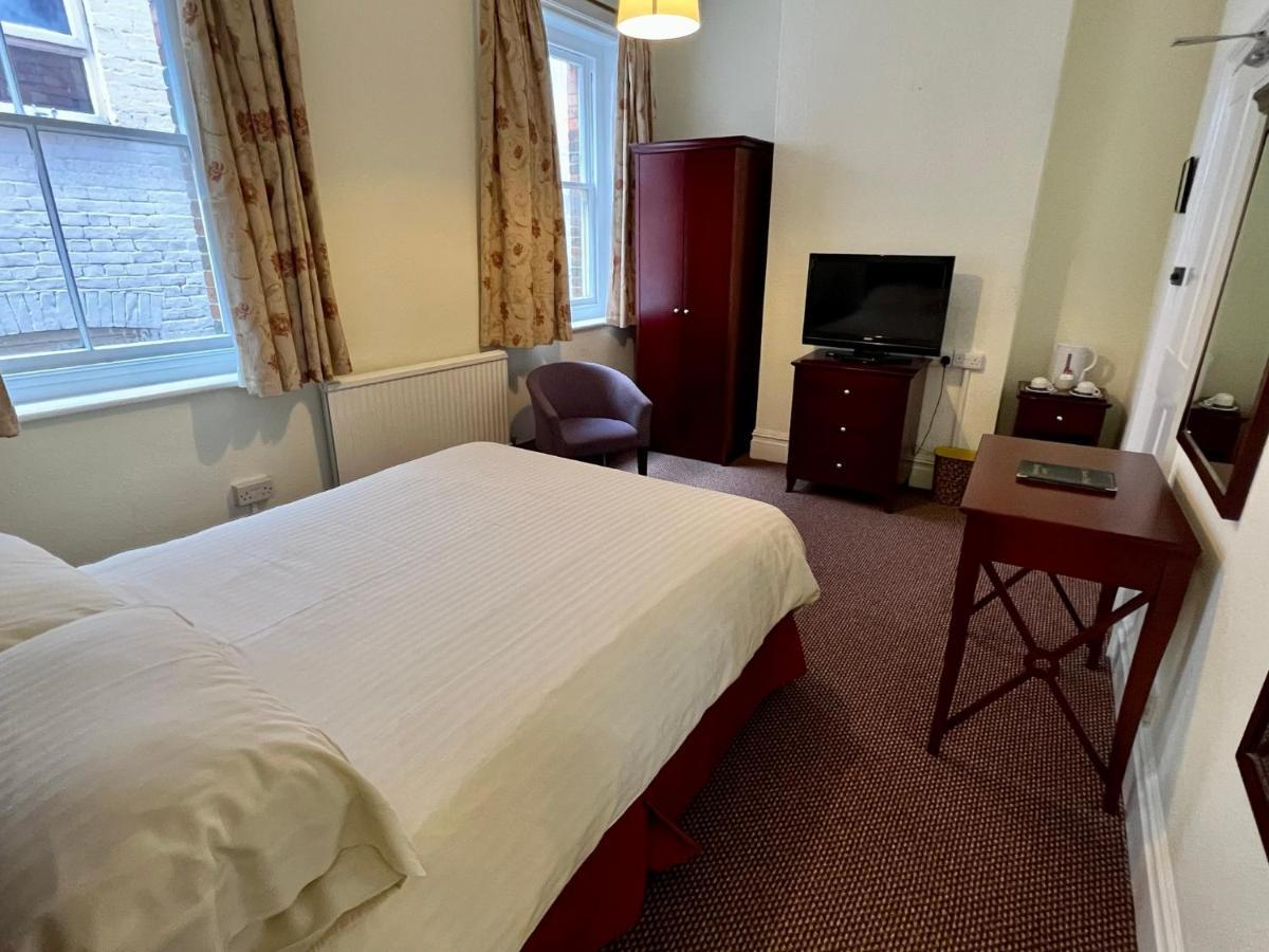 Calverts Hotel - Newport, Isle Of Wight Ngoại thất bức ảnh