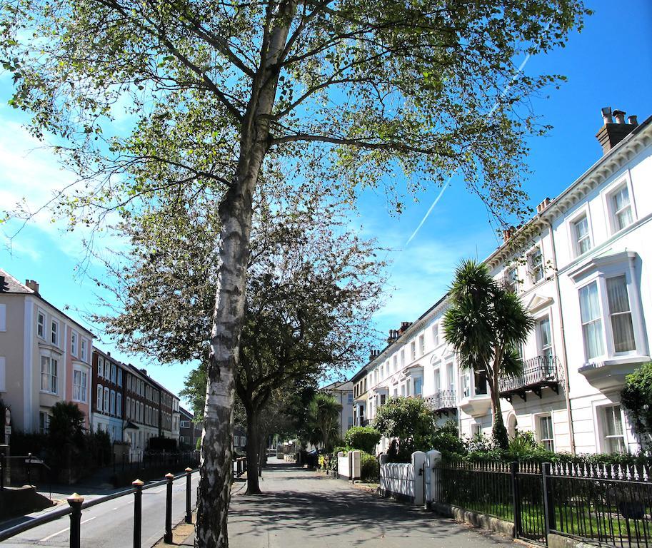 Calverts Hotel - Newport, Isle Of Wight Ngoại thất bức ảnh